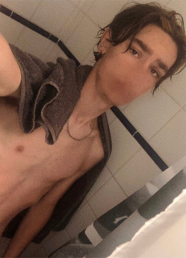 Profil de Alejandro, 30 ans, Gay club à Villars-sur-Fontenais (Jura)