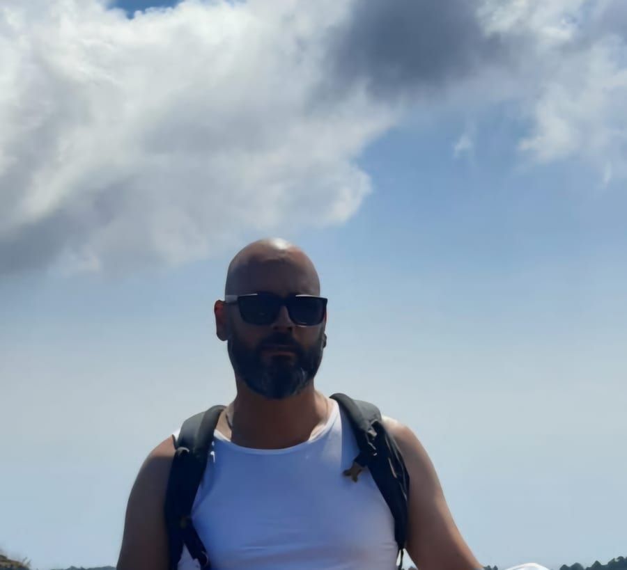 Mehdi - Gay club à Tschiertschen Profil de Mehdi, 30 ans, Gay club à Tschiertschen (Grisons)