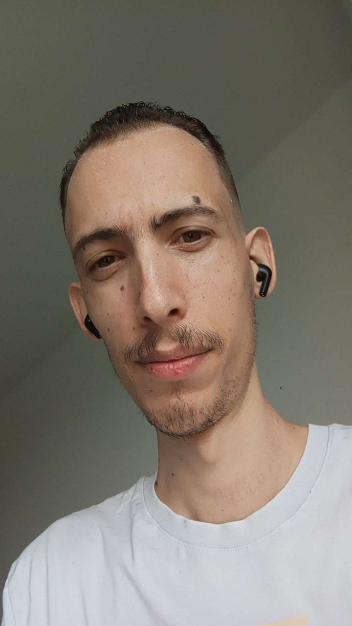 Profil de Aymerie, 30 ans, Gay club à Vicques (Jura)