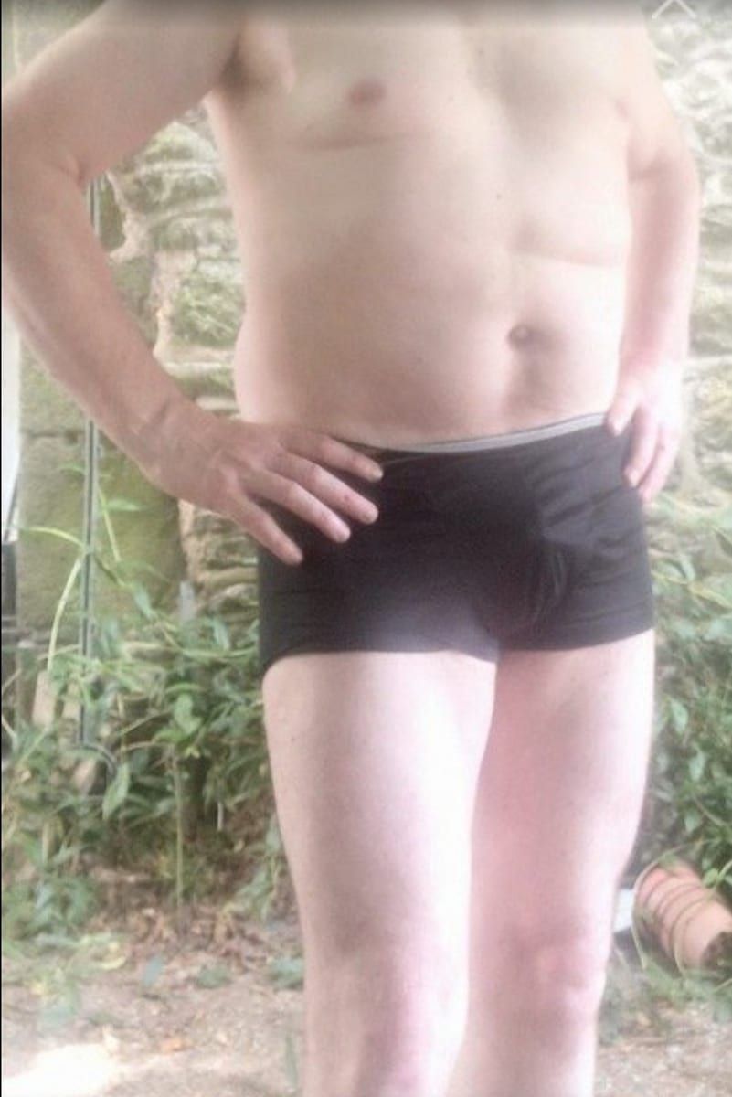 Profil de Miloud, 26 ans, Gay club à Uttwil (Thurgovie)