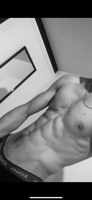 Marc-henri - Gay club à St. Niklausen OW Profil de Marc-henri, 38 ans, Gay club à St. Niklausen OW (Obwald)