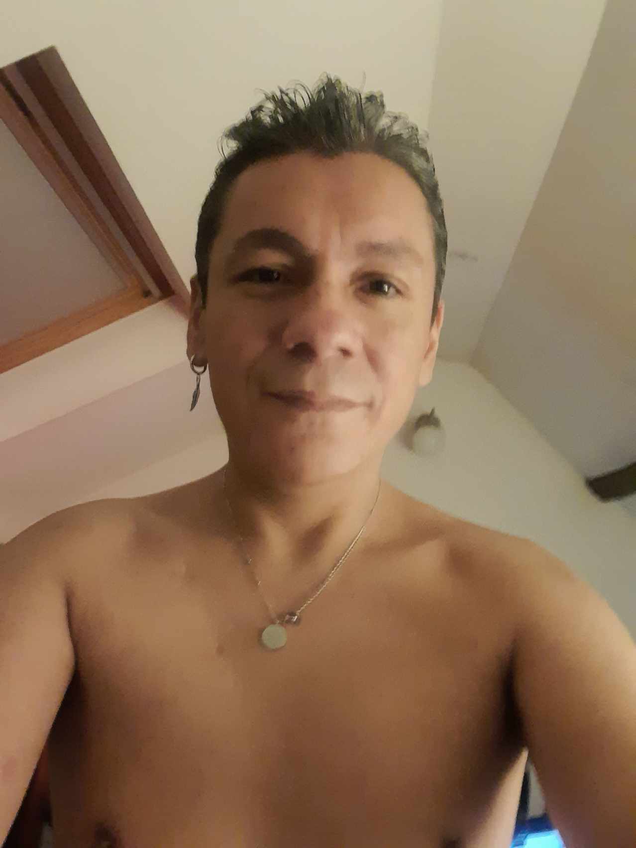 Profil de Yvick, 38 ans, Gay club à Grindelwald (Berne)