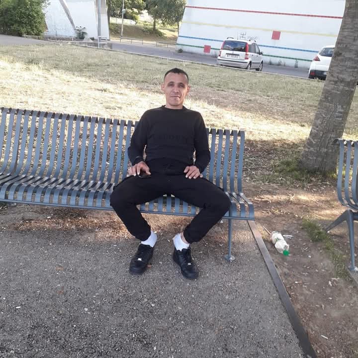 Profil de Giorgi, 45 ans, Gay club à Gempenach (Fribourg)