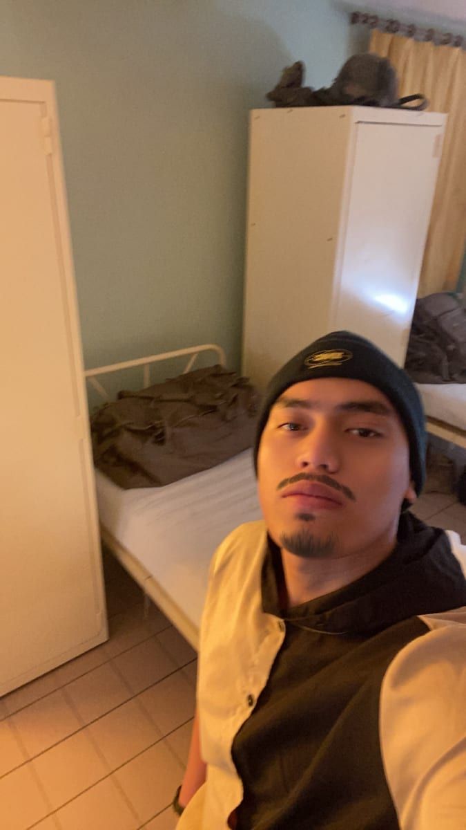 Mehmet-ali - Gay club à Sullens Profil de Mehmet-ali, 23 ans, Gay club à Sullens (Vaud)