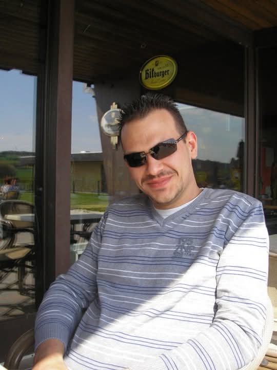 Janys - Gay club à Rivaz Profil de Janys, 35 ans, Gay club à Rivaz (Vaud)