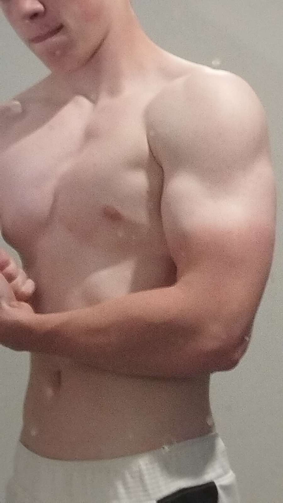 Profil de Jules-antoine, 23 ans, Gay club à Vilars NE (Neuchâtel)
