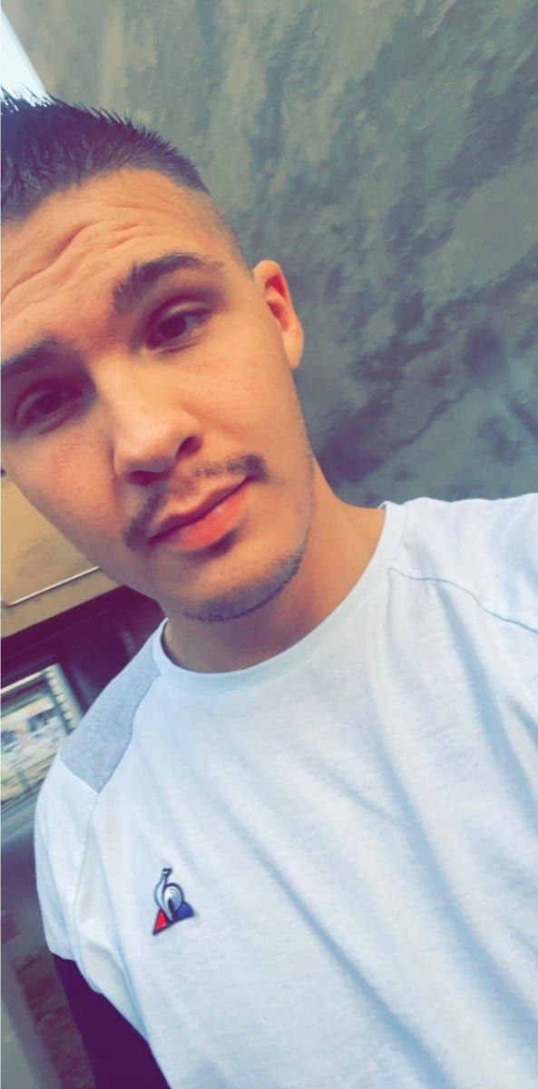 Profil de Giuliano, 25 ans, Gay club à Port (Berne)